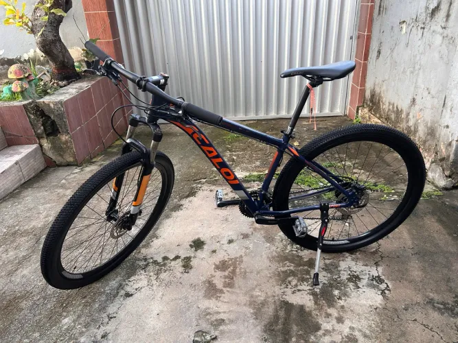 Bicicleta/Bike Caloi Explorer Aro 29 (Tamanho 17) - Freio Hidráulico Shimano - Pneus Novos