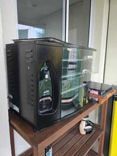 CHURRASQUEIRA ELÉTRICA ARKE 220V,  GIRATÓRIA COM 3 ESPETOS