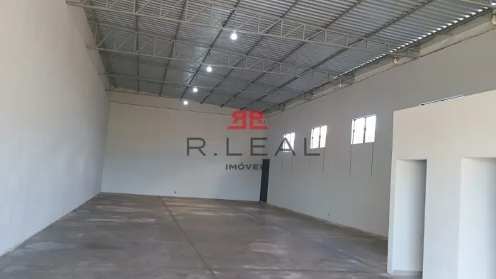 Locação Barracão Próximo ao Condomínio Primavera - Piratininga/SP