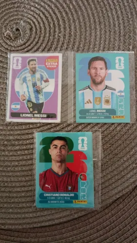 Figurinhas extra e normal Messi e cristiano Ronaldo