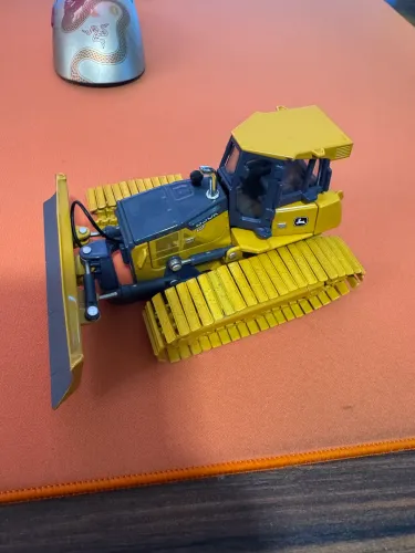 Miniatura John Deere 850K 1:50 ERTL
