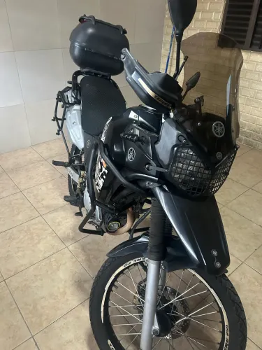 Vendo tenere 250 vc em ótimo estado de conservação com baixa quilometragem