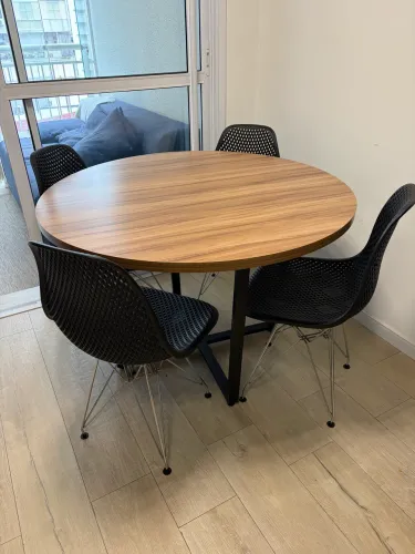 Conjunto Mesa + 4 cadeiras