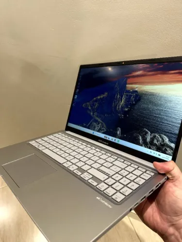 Notebook Asus Vivobook 15 X1504V | Intel Core i5 | 8GB RAM | Slim e Moderno!