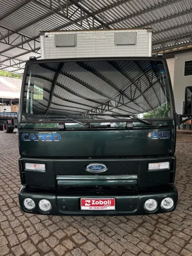 Ford Cargo 815 Baú 2010