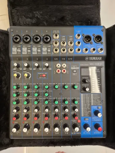 Mesa de som yamaha Mg10xu + bag