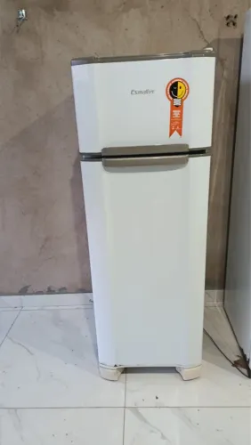 Geladeira esmaltec