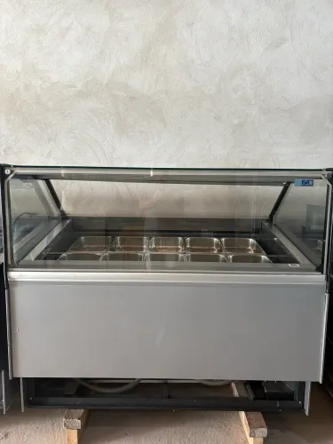 Vitrine Isa 16 sabores