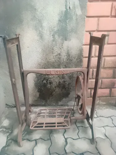Suporte de máquina de custura antigo valor do lote