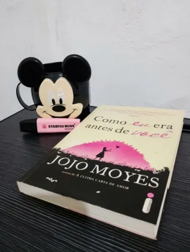 KIT: LIVRO + CANECA MICKEY + STABILO ORIGINAL