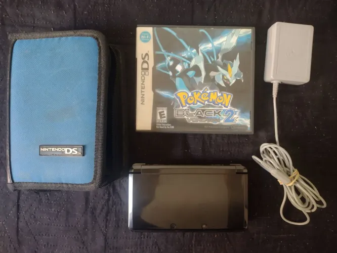 3DS desbloqueado com jogos instalados
