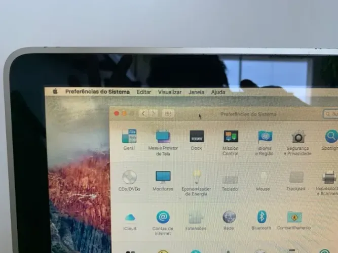 iMac 20 Early 2008 Core 2 Duo - FUNCIONANDO mas COM LINHA VERDE NA TELA - leia