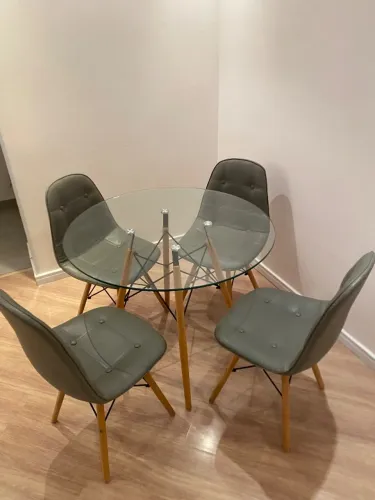 Mesa de jantar 90cm diâmetro +4 cadeiras