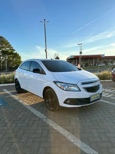 Chevrolet Onix Hatch LTZ 1.4 8V Flex Power Mec. 4P 2014