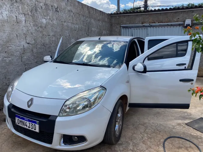 Renault Sandero Expression Hi-flex 1.6 8V 5P 2013