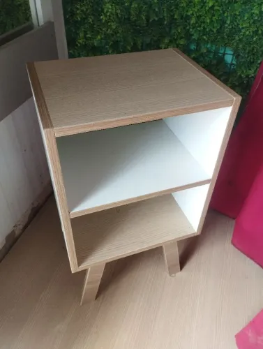 Criado mudo / mesa de Cabeceira 