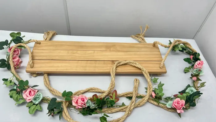 Lindo balanço decorativo floral, para deixar seu Arraiá ainda mais Instagrâmico!