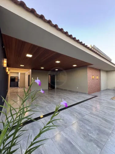 Casa à venda no bairro Jardim Rasslem - Dourados/MS