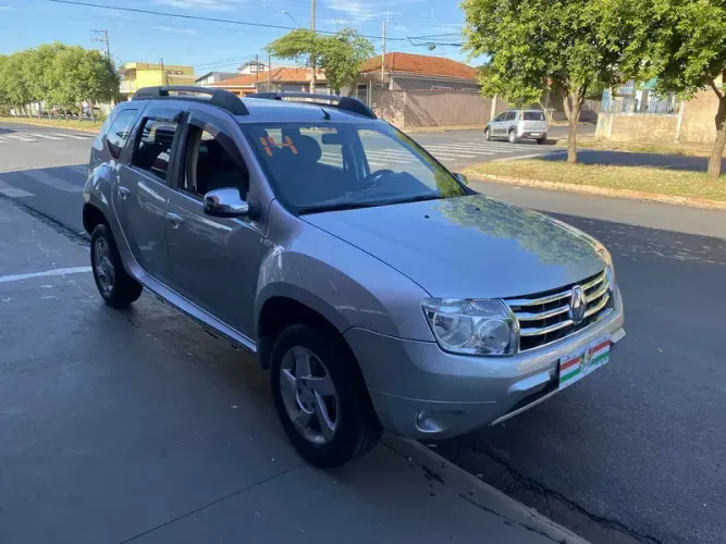 Renault Duster Dynamique 2.0 Hi-flex 16V Aut. 2014