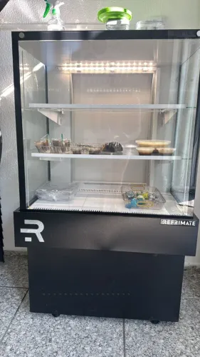 Vitrine Refrigerada Titanium Premium