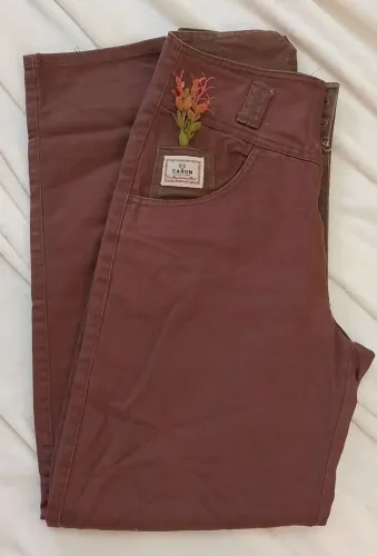 Calça CGC da marca Caron