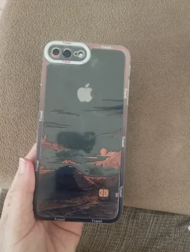 iPhone 8 em ótimo Estado por 650$