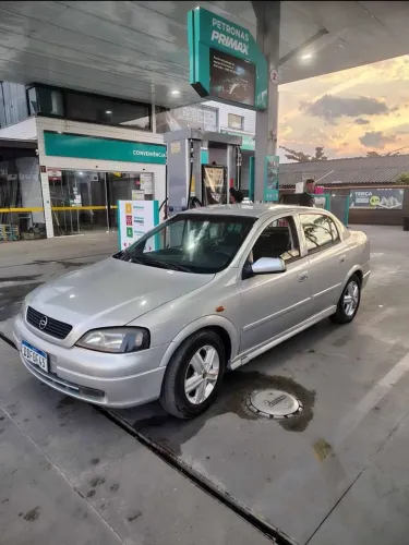 Chevrolet Astra GL Milenium 1.8 MPFI 4P 2001