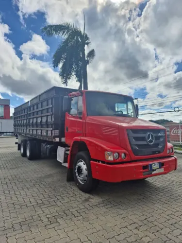 Mb 2324 6x2 manual reduzido Ano 2015 carroceria graneleiro de 8 metros .