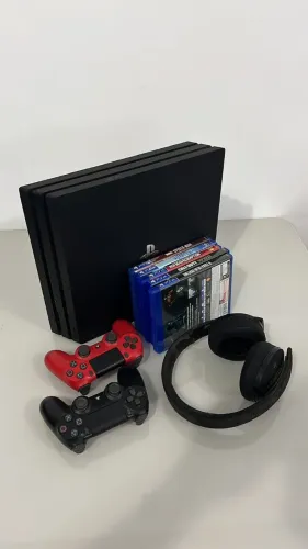 PS4 PRO 1T + 2 CONTROLES + JOGOS + HEADSET SEM FIO