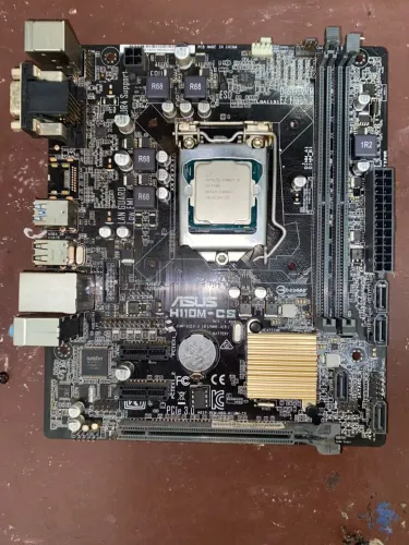 Kit Placa-Mãe ASUS H110M-CS + Intel Core i5-7400