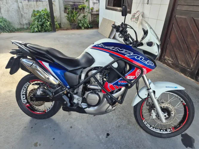 VENDO MOTO XL-700v TRANSALP 2014
