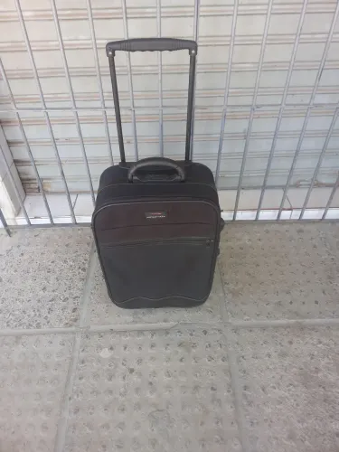 Mala para viagem 10kg de bordo.