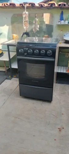 Fogão Dako funcionando normal ótimo forno vai com registro e manqueira 