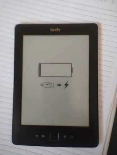 Kindle quarta geração nunca foi usado.