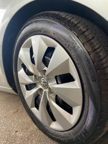 Vendo Jogo de Pneus 14 (165/60 R14)
