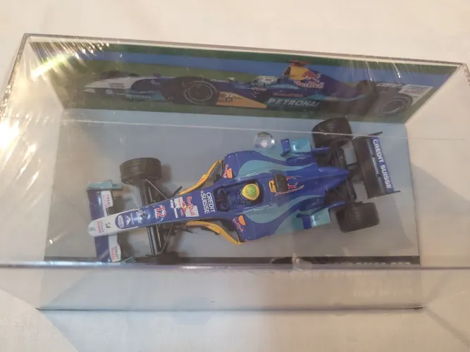 Miniatura de fórmula 1 Sauber Petronas C23