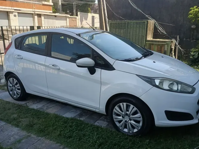 Ford Fiesta 1.5 16V Flex Mec. 5P 2015
