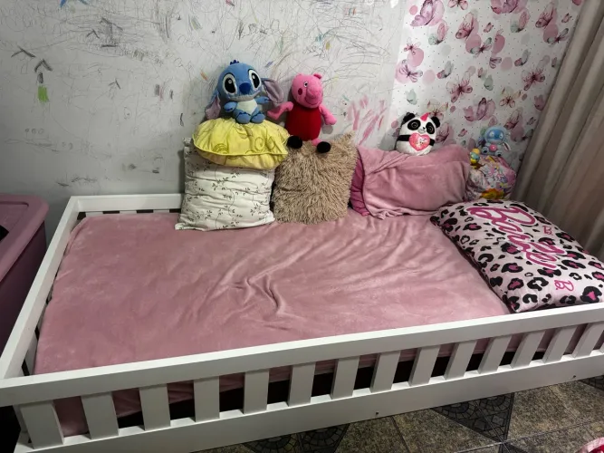 Vendo cama montessoriana solteiro (sem o colchão)