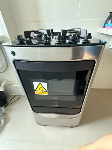 Fogão Cônsul 4 bocas inox mesa de vidro e grade de ferro fundido