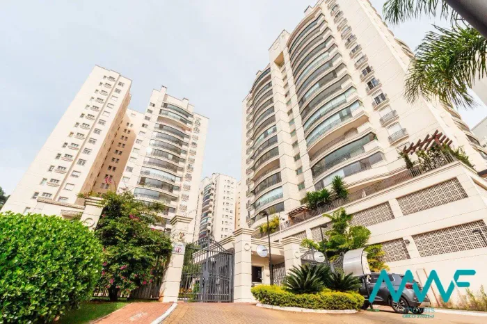 Terraços Tamboré - 201m2 - 3 Suítes com 3 Vagas + Depósito