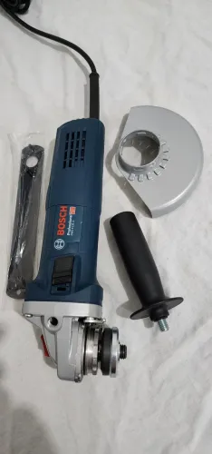 ESMERILHADEIRA BOSCH ANGULAR - 5 POL. ( controle de velocidade )
