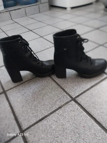 Bota mississipi tamanho 37
