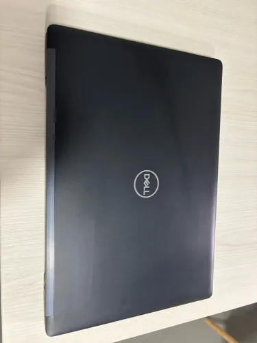 Notebook Dell P2715Q