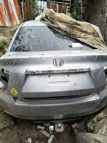 Capo traseiro do Honda city 2013