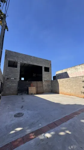 Excelente Salão Comercial para Locação Av. Franklin Delano Roosevelt.