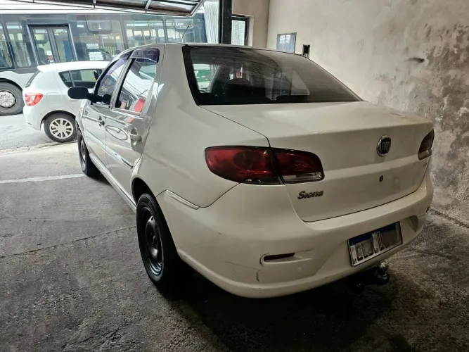Fiat Siena Tetrafuel 1.4 MPI Fire Flex 8V 4P 2010