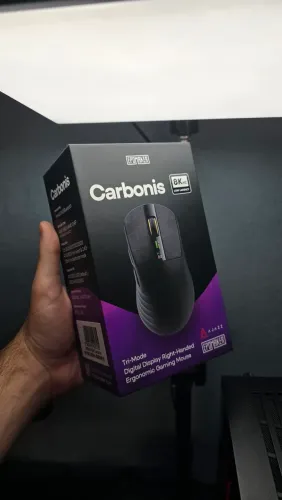 MOUSE EPOMAKER CARBONIS FEITO EM CARBONO COM 8K DE POLLING