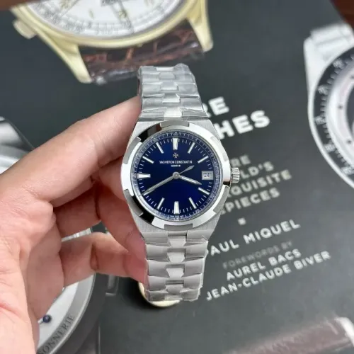  Relógio Vacheron Constantin Overseas Ref:4500V com mostrador azul e caixa de 41 mm