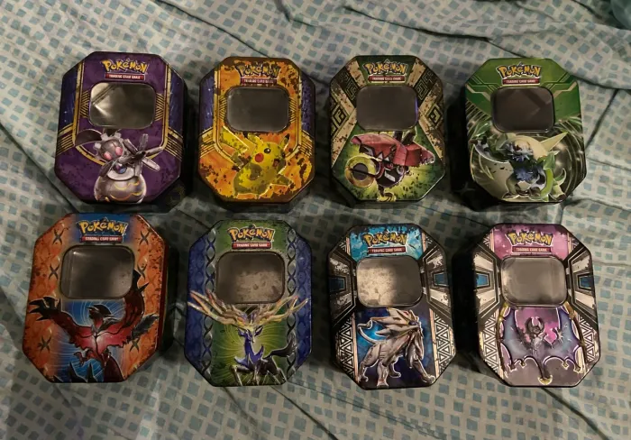 Coleção de 8 Latas Pokémon vazias 
