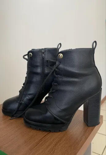 Bota Vizzano Preta salto bloco 35